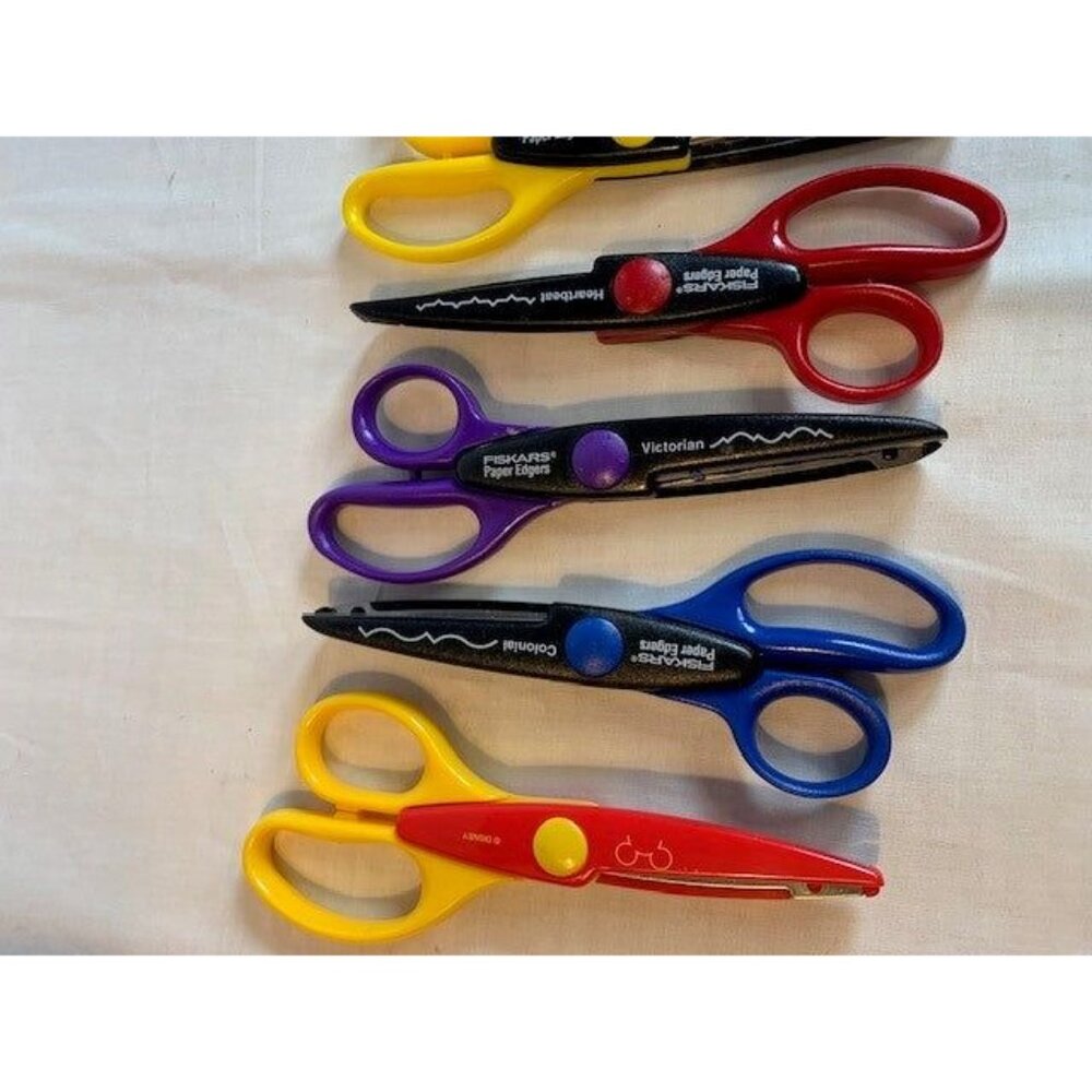 Fiskars Paper Edgers Scissors & Mickey Craft Set Decorative Edging 6-Pack Bright - Picture 2 of 12